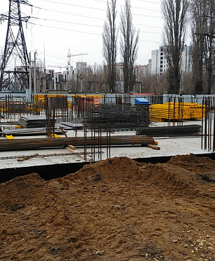 Апрель 2022